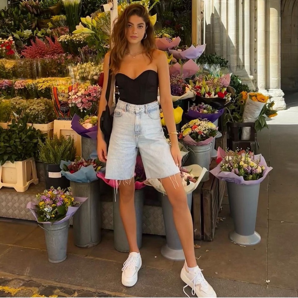 DENIM SHORTS
